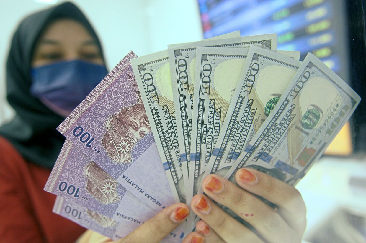 Ringgit melonjak kepada RM4.53 berbanding dolar AS
