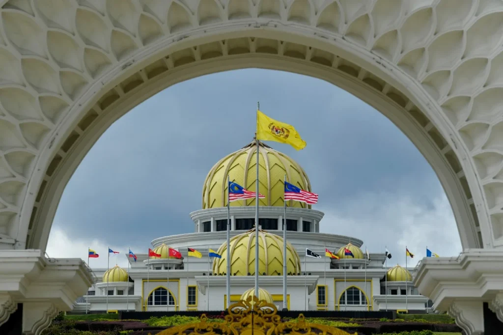 5 Menteri, Timbalan Menteri Baharu Dilantik Dalam Kabinet Kerajaan Perpaduan